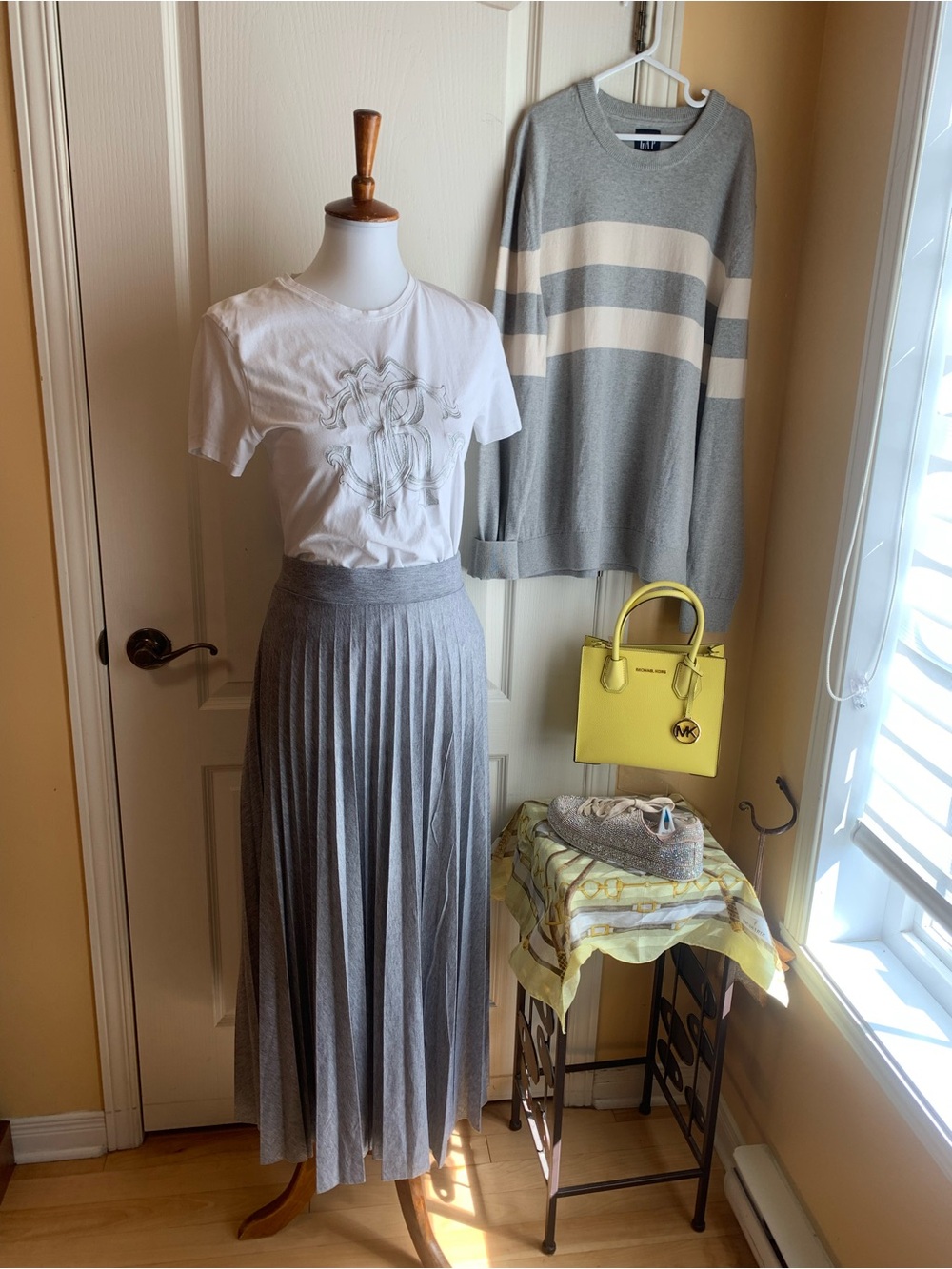 Autres Filles Pleated Midi Skirt in Light Gray